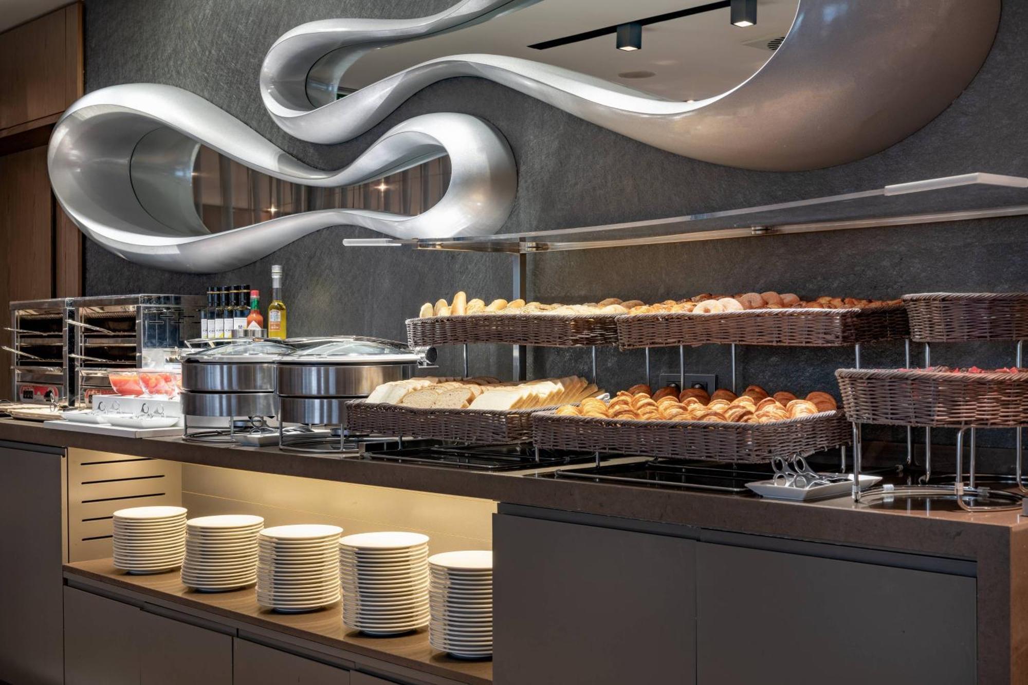 Ac Hotel Atocha By Marriott Μαδρίτη Εξωτερικό φωτογραφία