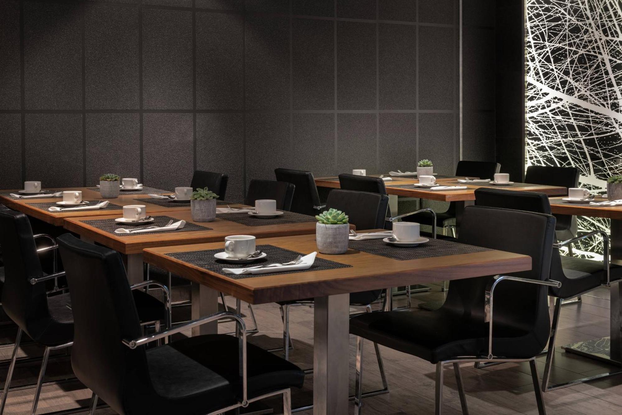 Ac Hotel Atocha By Marriott Μαδρίτη Εξωτερικό φωτογραφία